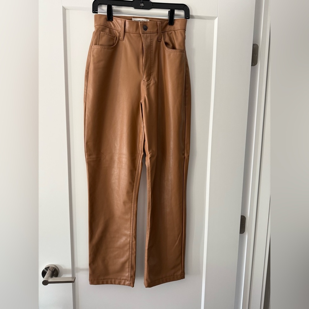 Abercrombie 90s straight ultra high rise faux leather pants